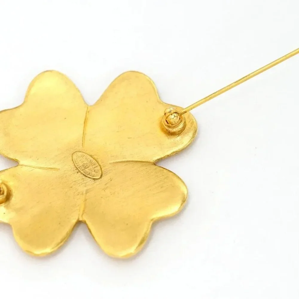 CHANEL CC Logo Clover Brooch Gold Tone Pin 95P Auth #24346 - Picture 2 of 12